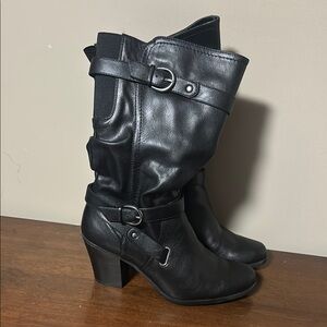 Women's Black faux Leather chunky heeled Boots size 8